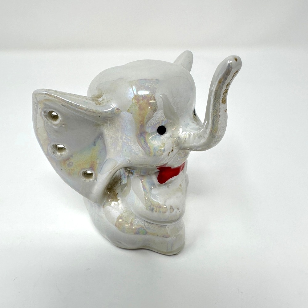 Vintage‎ Iridescent Glass Elephant Earring Holder Jewelry Stand Figurine 3"